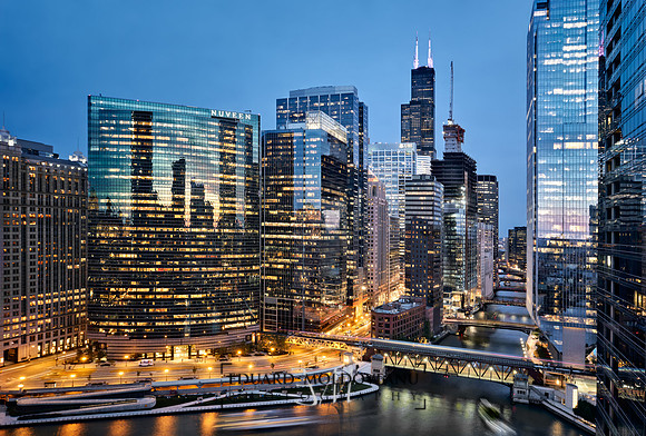 Chicago bridges at night